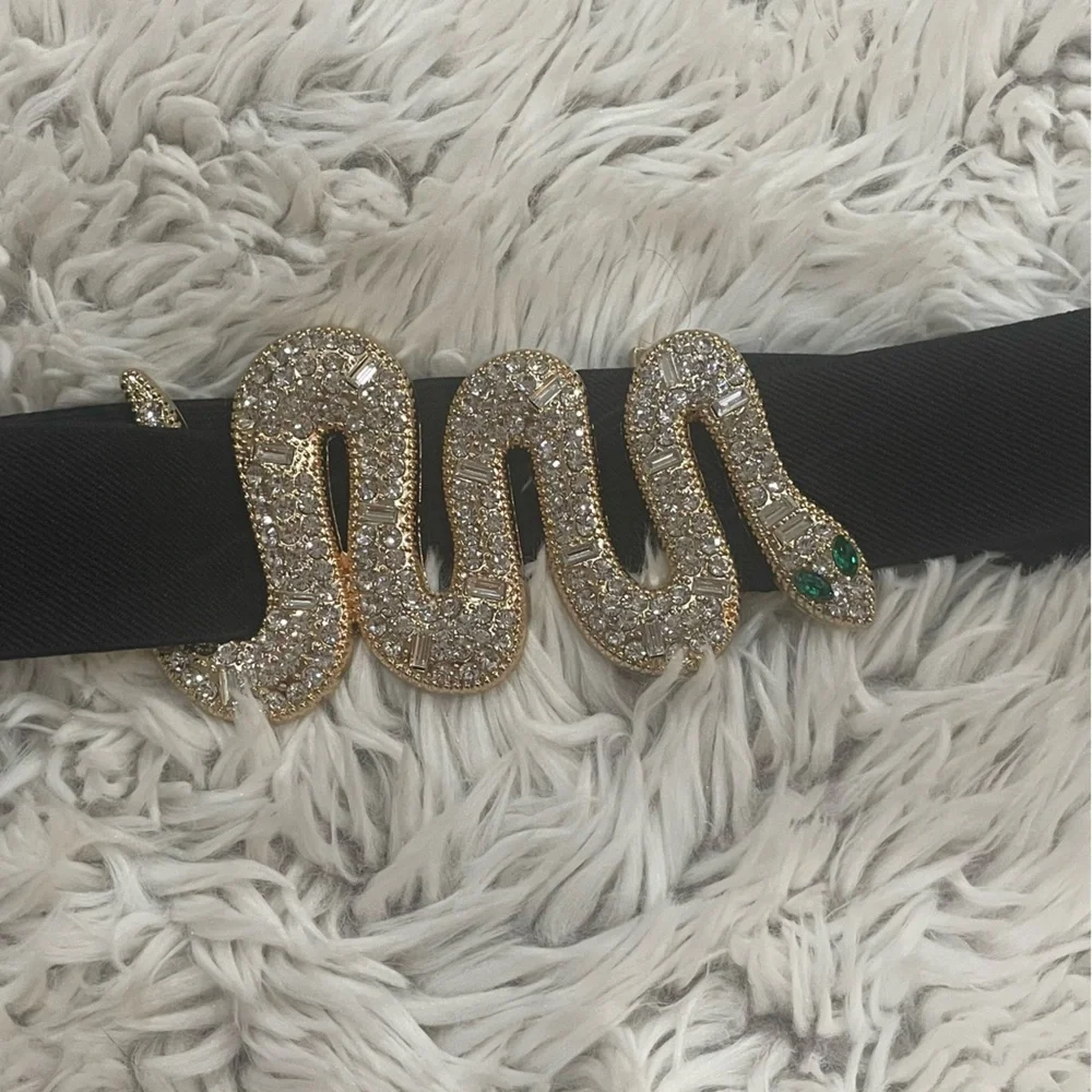 🐍 Glamorous Gold and Black Snake Rhinestone Belt - Picture 6 of 10